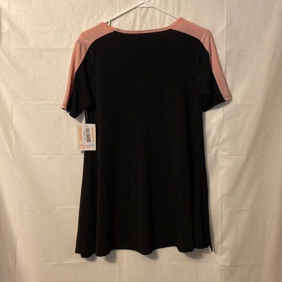 NWT LULaRoe black with pink on top of sleeves. Size xs. 95 polyester 5 spandex - Picture 4 of 8